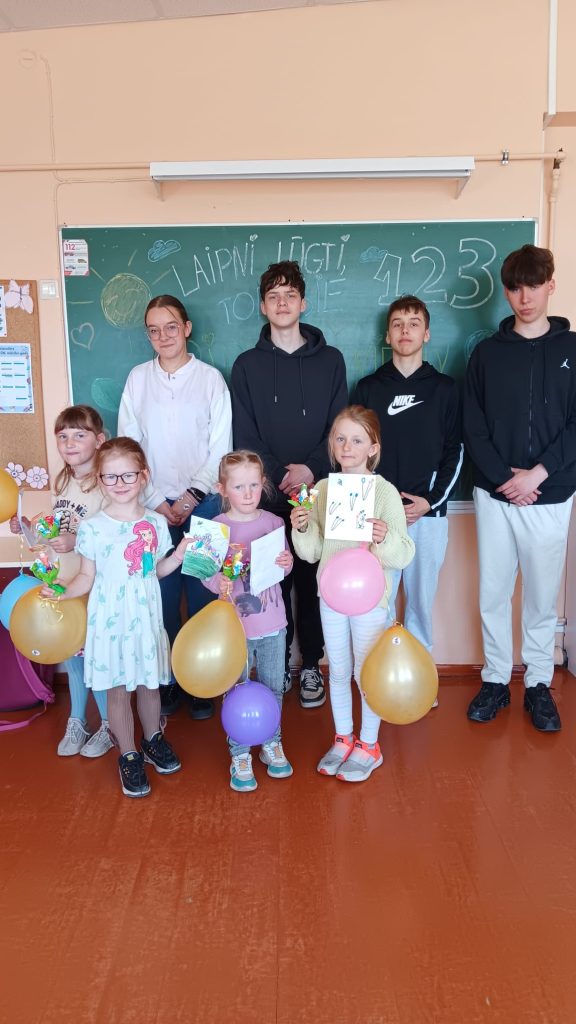 Nākošie 1. klases skolēni ciemojas skolā